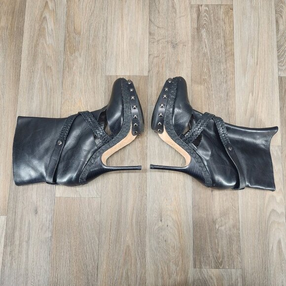 Charles David Women's 9.5 Black Leather Ankle Pull‎ On Cut Out Heeled Booties - Picture 8 of 11